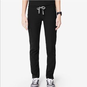 NEW CONDITION BLACK YOLA SCRUBS